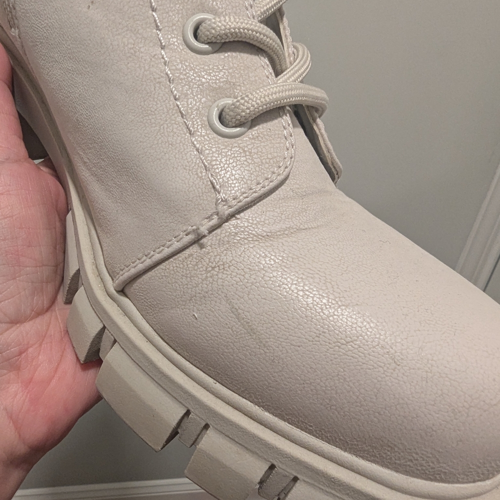 MIA Women's Cream Lace-Up Combat Boots - Picture 7 of 7
